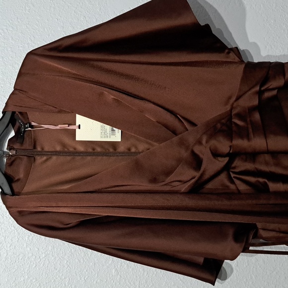 Alex Marie Giselle Satin Surplice V-Neck Drape Front Short Kimono Sleeve… - Picture 4 of 8